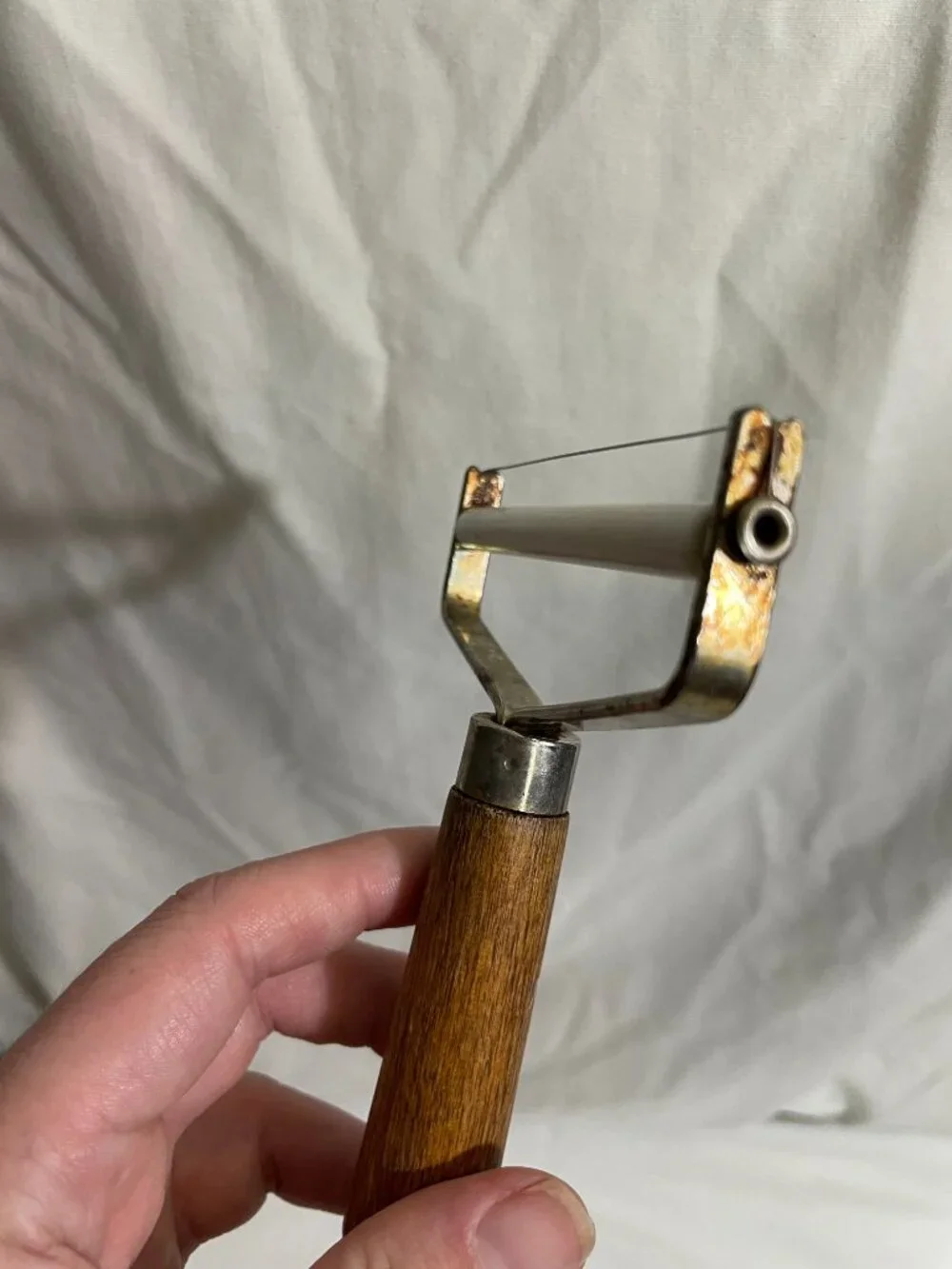 Vintage Cheese Slicer Wooden Handle Wire Cutter Kitchen Tool White Roller